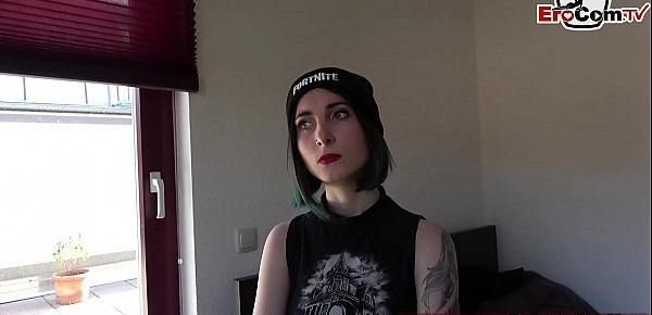  Deutsche punk teen WG Mitbewohnerin zum sex genötigt